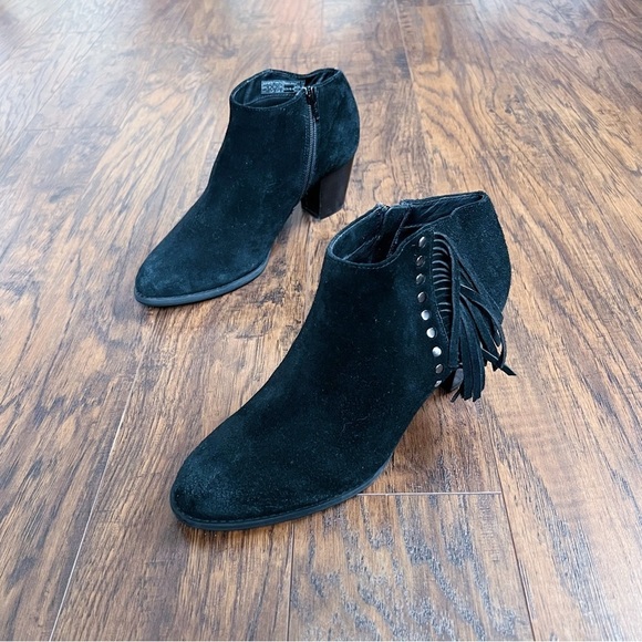 Vionic • Faros Fringed Bootie ankle boot black suede heeled studded orthotic - Picture 2 of 13